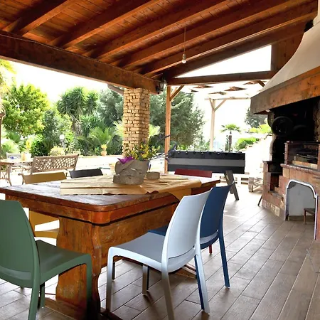 Casalerusso Villa *